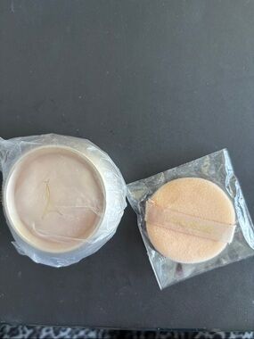 Mirenesse Tadiant Silk #2 Loose Powder and Powder Puff